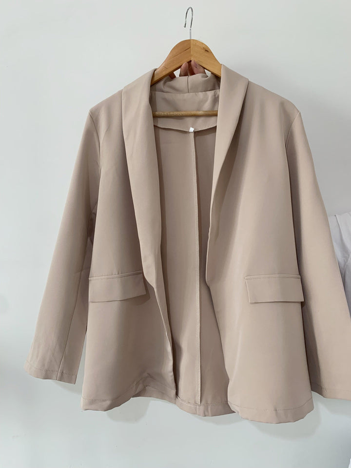 Laura – Damen Blazer mit modernem Schnitt
