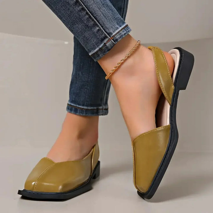 Flache Damenschuhe mit eckiger Spitze und Fersenriemen | Veganes Leder