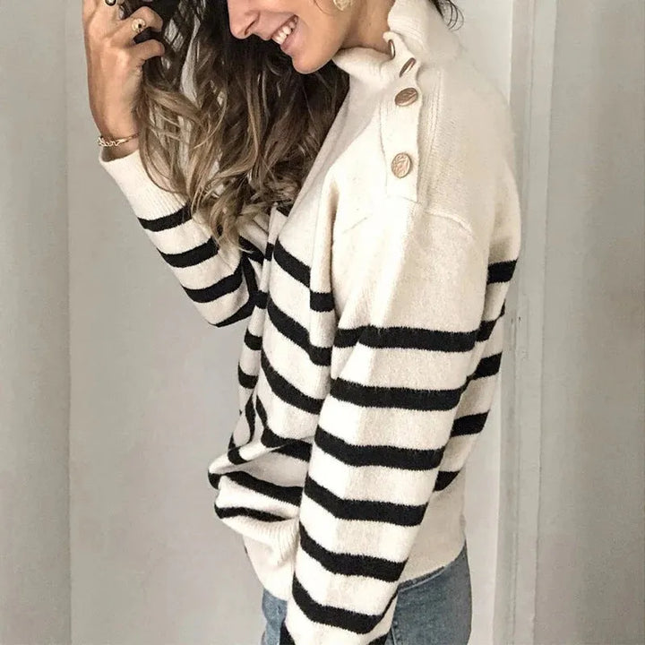 Sally - Gestreifter hochgeschlossener Pullover