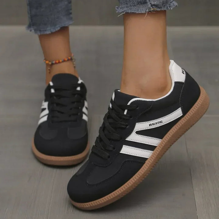Sneaker mit Schnürung Gummisohle