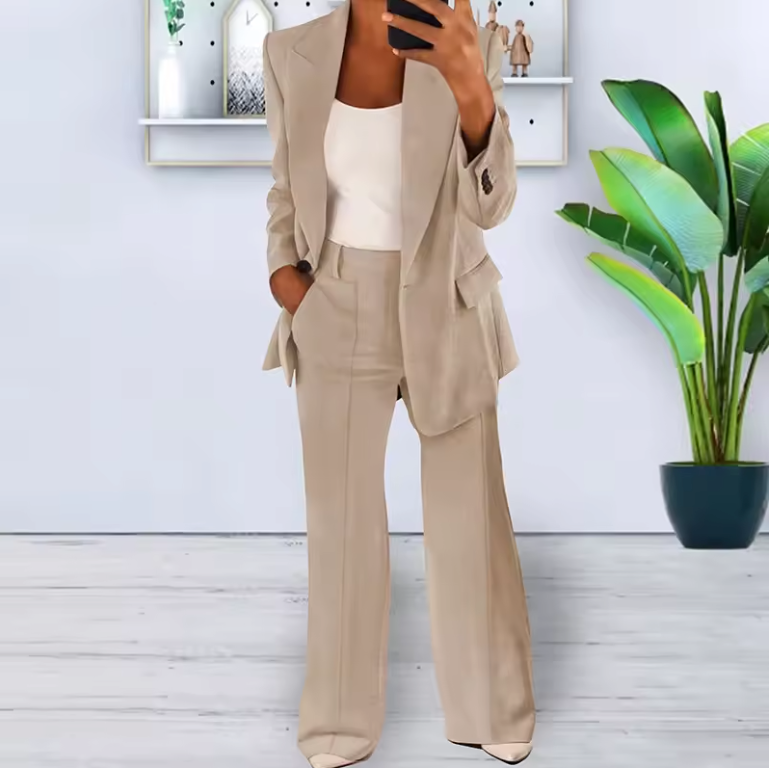 Maßgeschneidertes Blazer-Hosen-Set für Damen