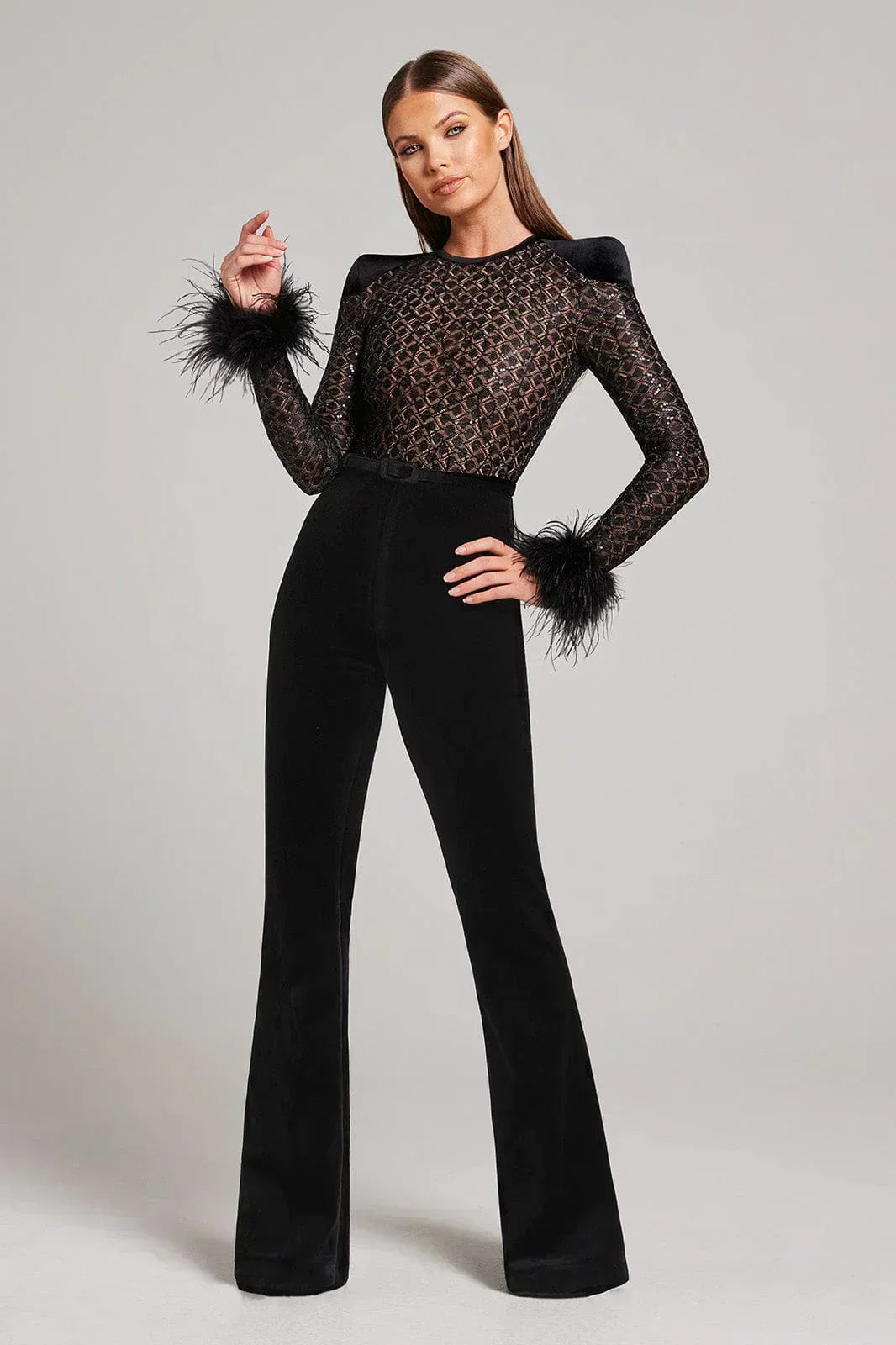 Clara – Eleganter Damen-Jumpsuit mit Spitzenoberteil