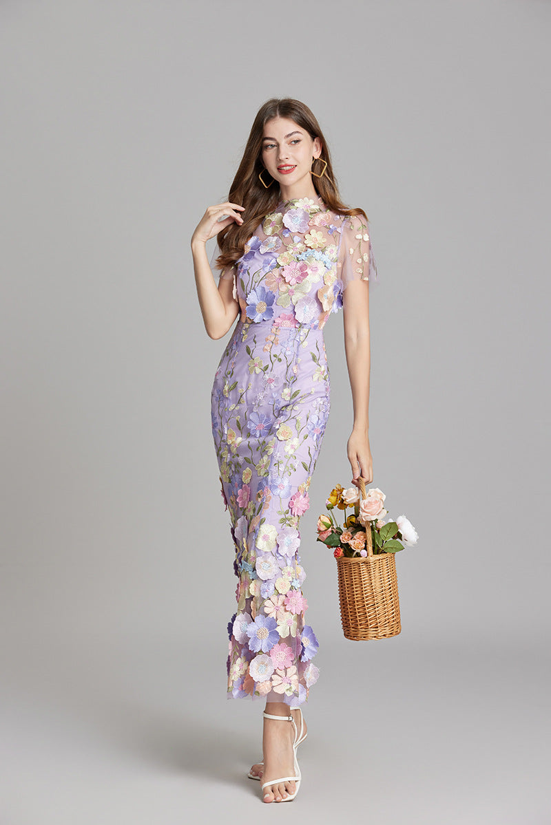 Damen-Maxikleid mit Blumenapplikationen