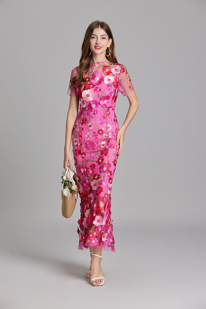 Damen-Maxikleid mit Blumenapplikationen