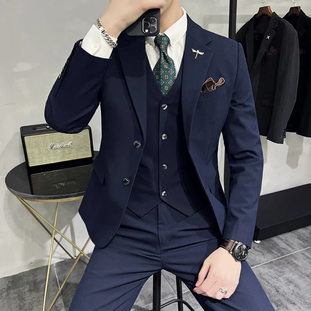 Slim-Fit Dreiteiler Herrenanzug | Markante Silhouette & Souveräner Auftritt