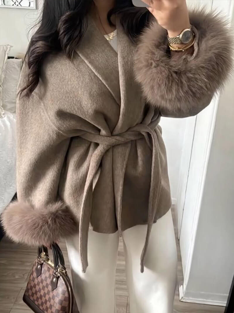 Valeria – Kurze, elegante Damenjacke mit Bindegürtel