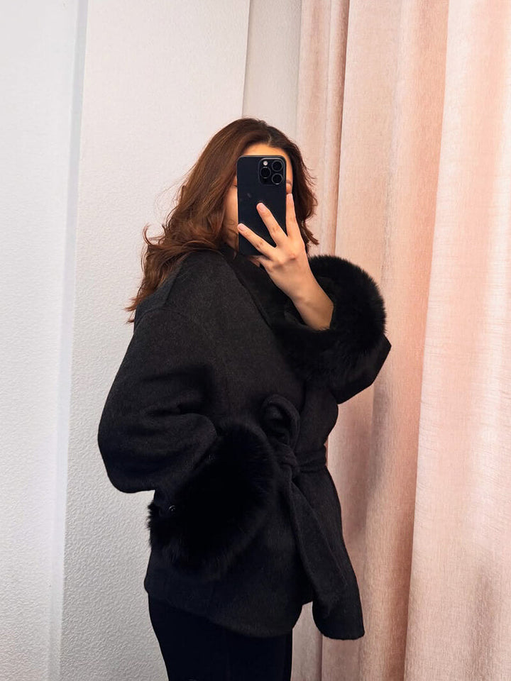 Valeria – Kurze, elegante Damenjacke mit Bindegürtel
