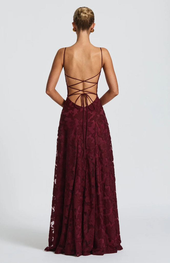 Lina | Elegantes Maxikleid mit Spitze