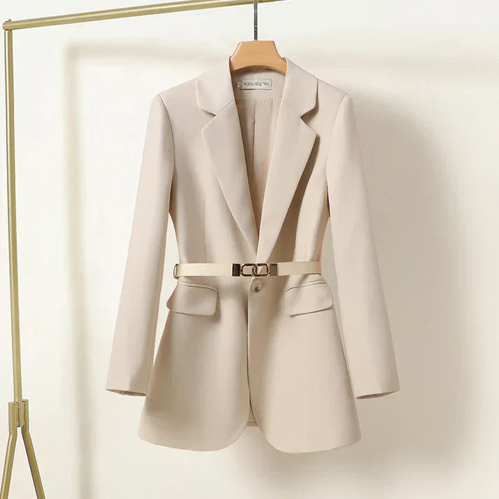 Sophia | Eleganz und Klasse mit einem schicken Blazer 1