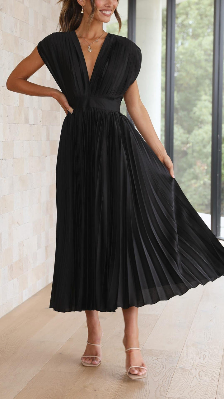 Ella – Elegant Pleated Maxi Dress for Women - Image 15