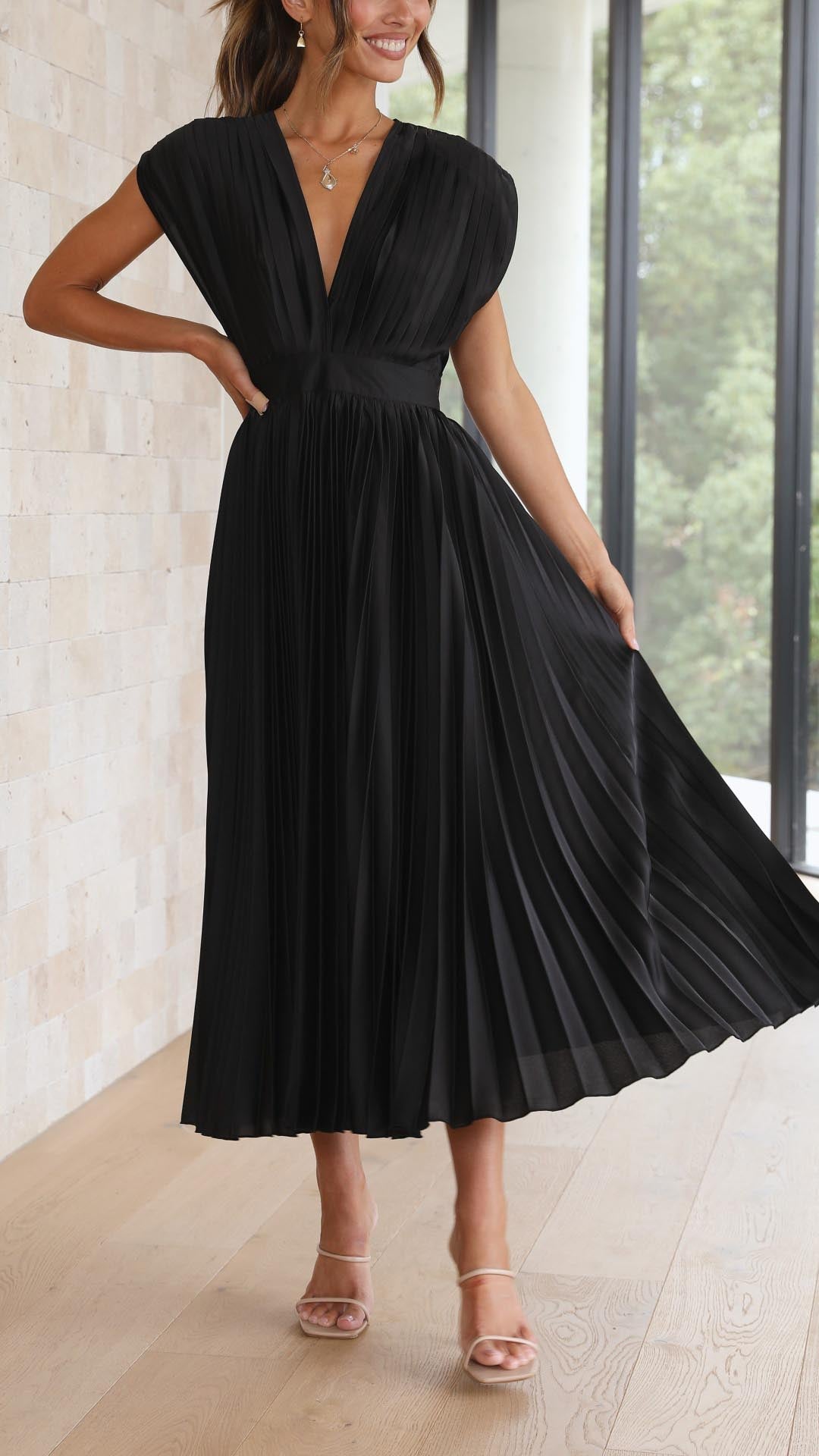 Bettina | Damen Klassisches Gefaltetes Maxikleid