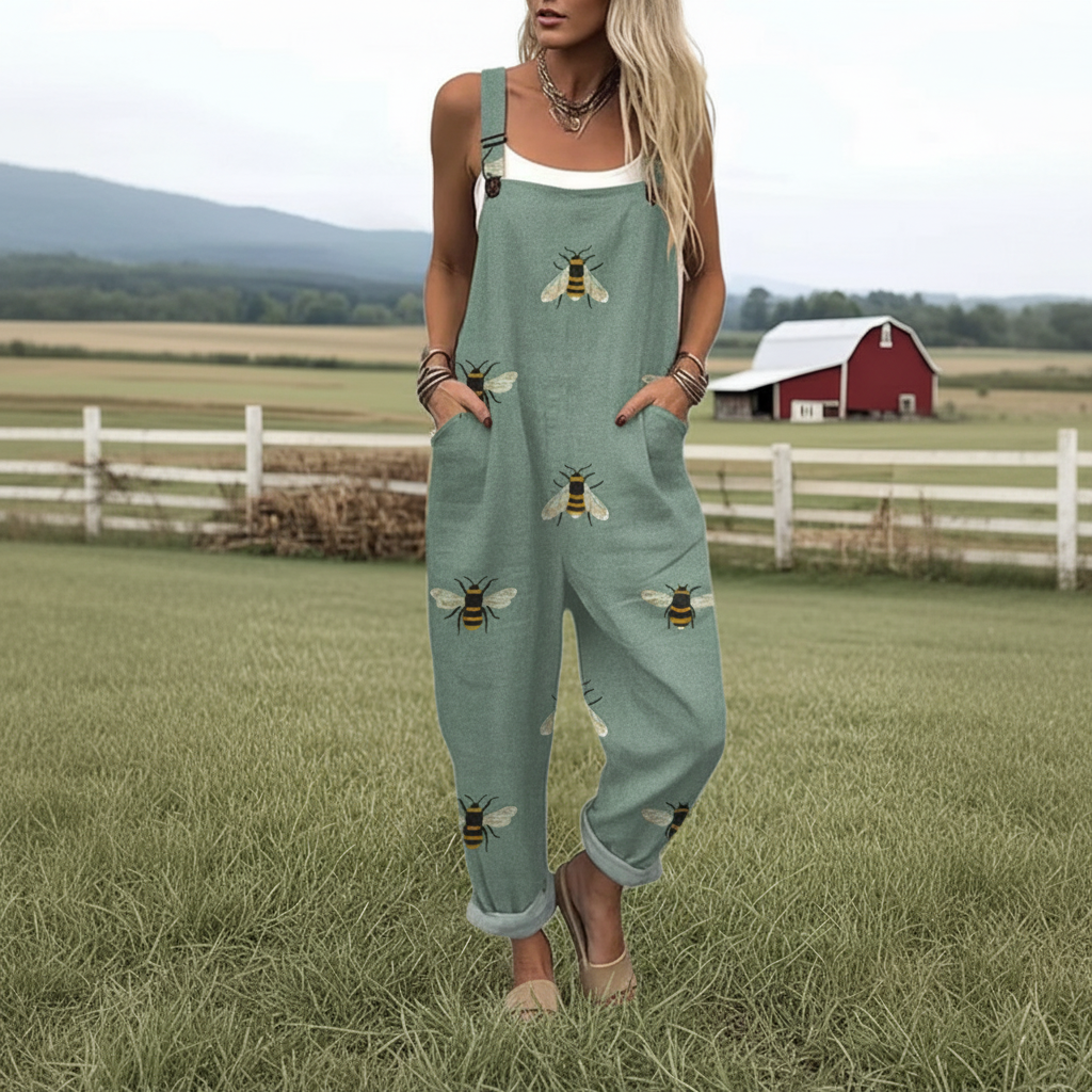 Garden Whimsy Jumpsuit – Sommerkleid mit Bienen-Print in Salbeigrün