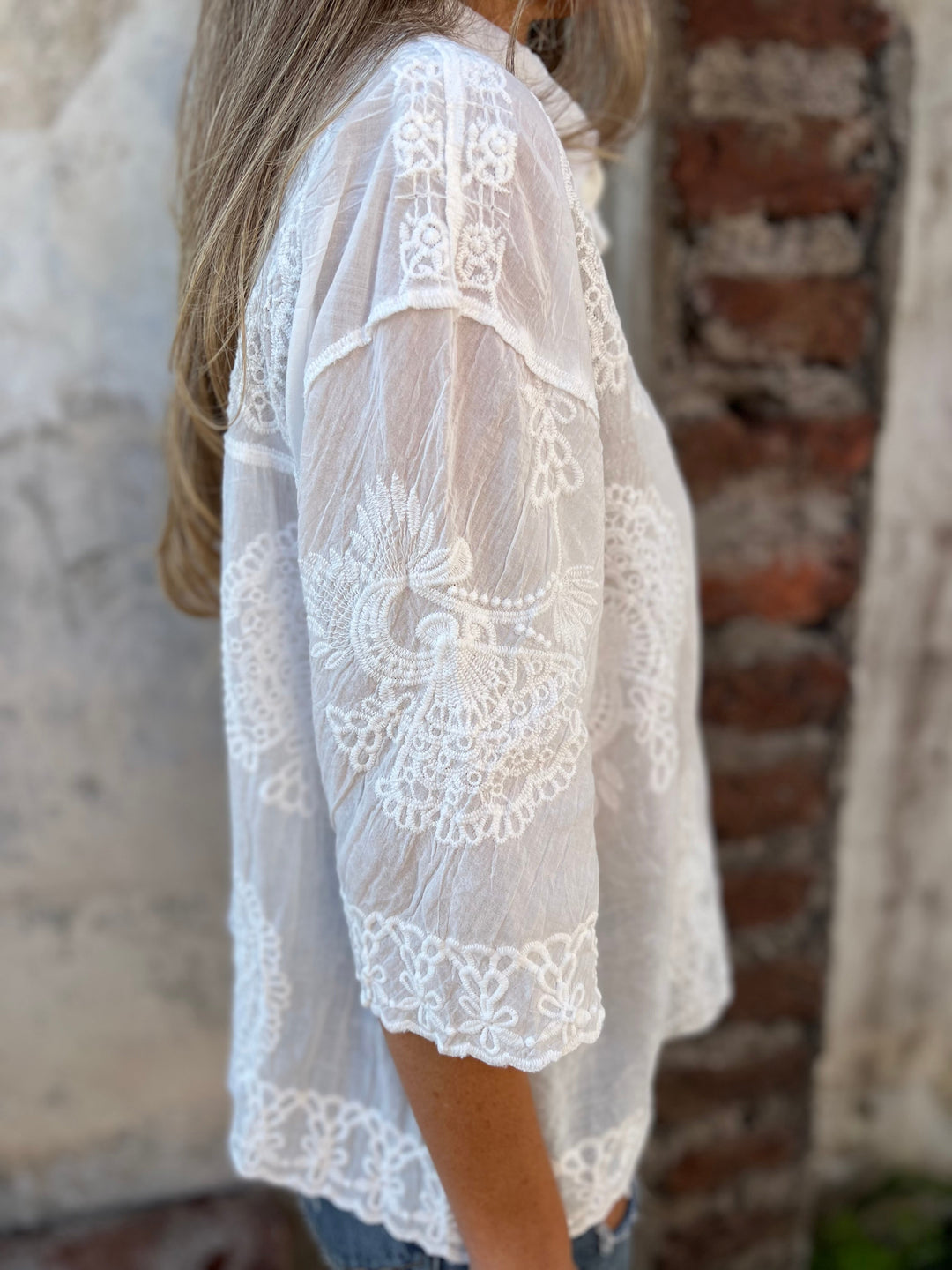 Viva | Elegante Blusen für Festliche Anlässe – Damen-Spitzenbluse mit 3/4-Ärmeln und Romantischen Details 4