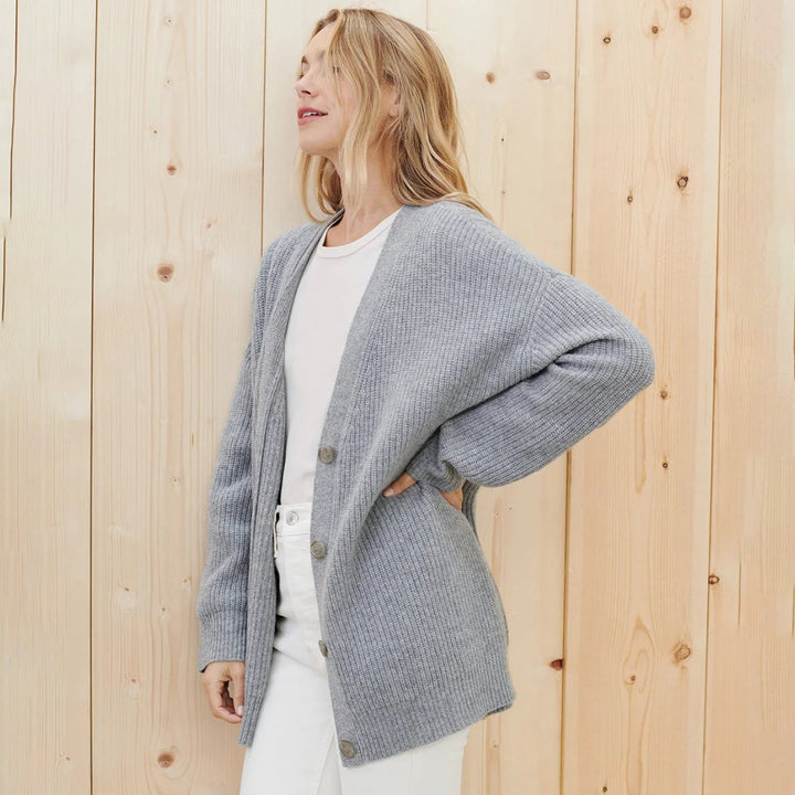 Weiche Strickjacke für Frauen in Übergröße mit kuscheligen Schichten