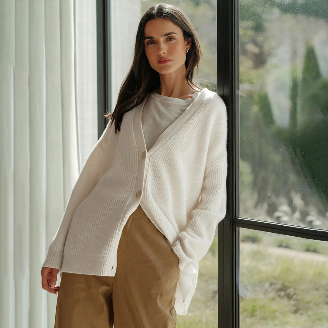Weiche Strickjacke für Frauen in Übergröße mit kuscheligen Schichten