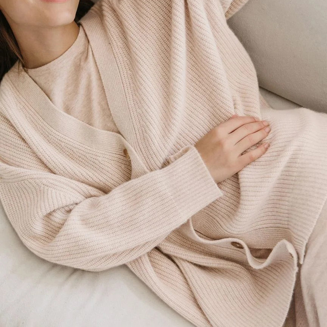 Weiche Strickjacke für Frauen in Übergröße mit kuscheligen Schichten