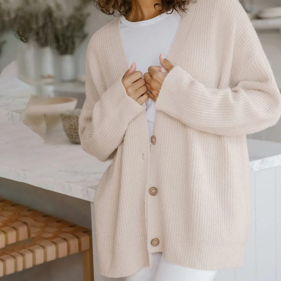Weiche Strickjacke für Frauen in Übergröße mit kuscheligen Schichten