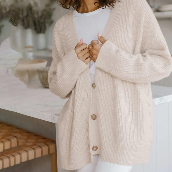 Weiche Strickjacke für Frauen in Übergröße mit kuscheligen Schichten