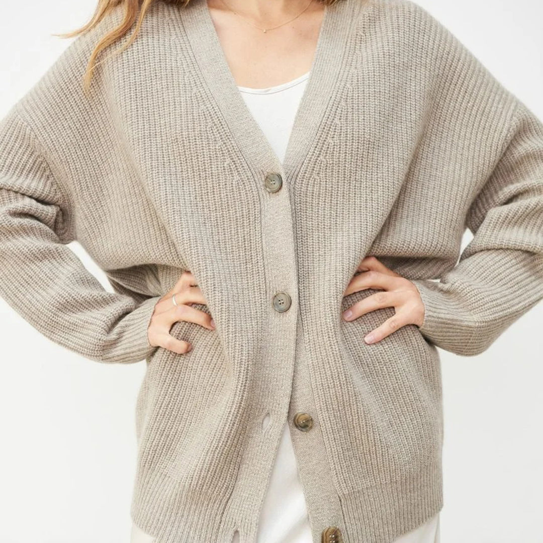 Weiche Strickjacke für Frauen in Übergröße mit kuscheligen Schichten