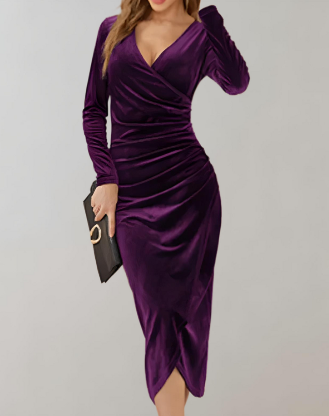 Wickelkleid aus Samt mit langen Ärmeln und Rüschen für eine Cocktailparty mit V-Ausschnitt