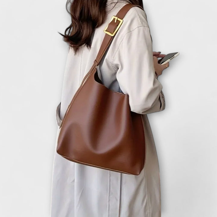 Karla | Damen Schultertasche im klassischen Stil