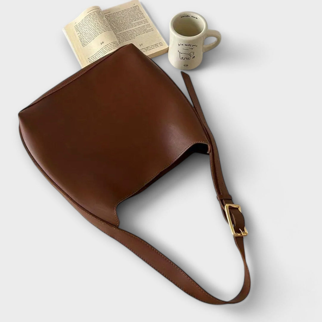 Karla | Damen Schultertasche im klassischen Stil