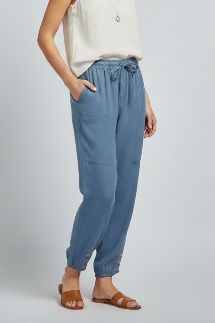 Annika | Damenhose mit Kordelzugbund und Knopfsaum