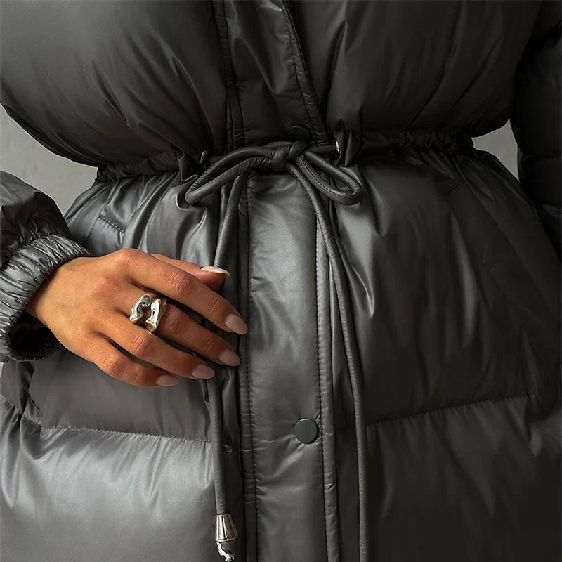 Pauline | Winter-Steppjacke für Damen mit Kordelzug und Glanzfinish