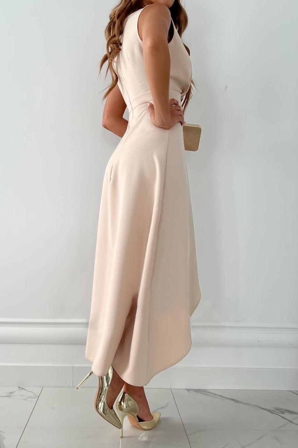 Amelia – Ärmelloses Wickel-Maxikleid für Damen mit V-Ausschnitt und asymmetrischem Saum