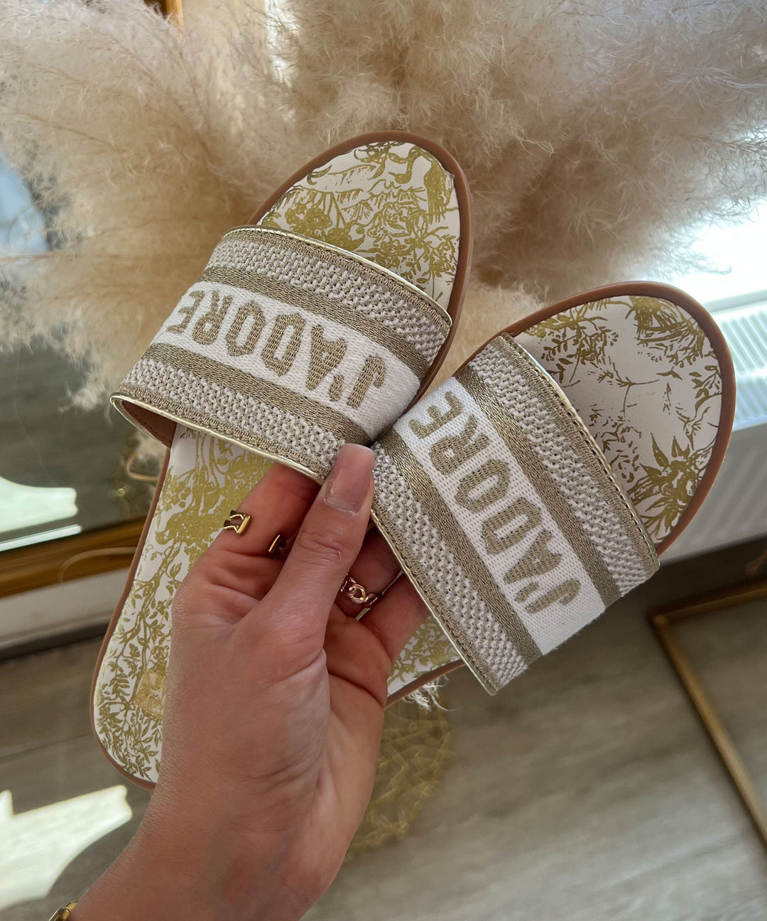 Schlappen Susa Gold Ladypolitan ♡