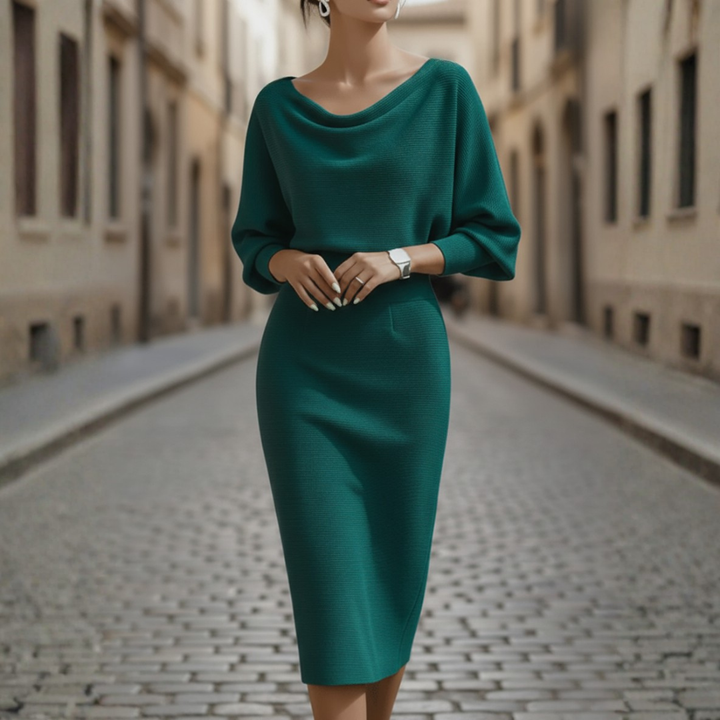 Damen Kleid mit weitem Ausschnitt