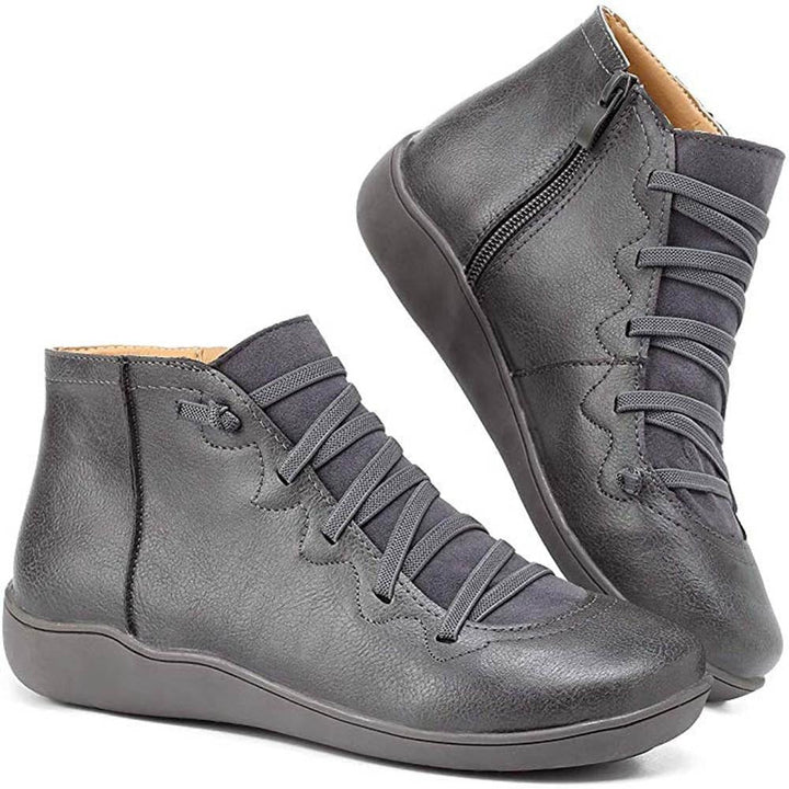 Afra – Retro Schnürstiefel