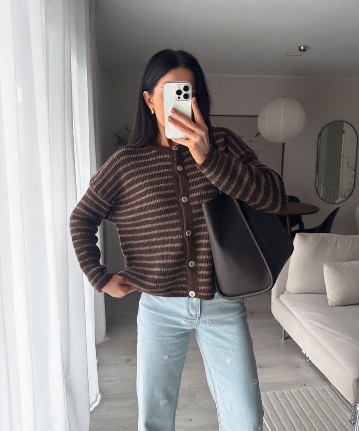 Strickjacke Streifen Naria Braun Ladypolitan ♡