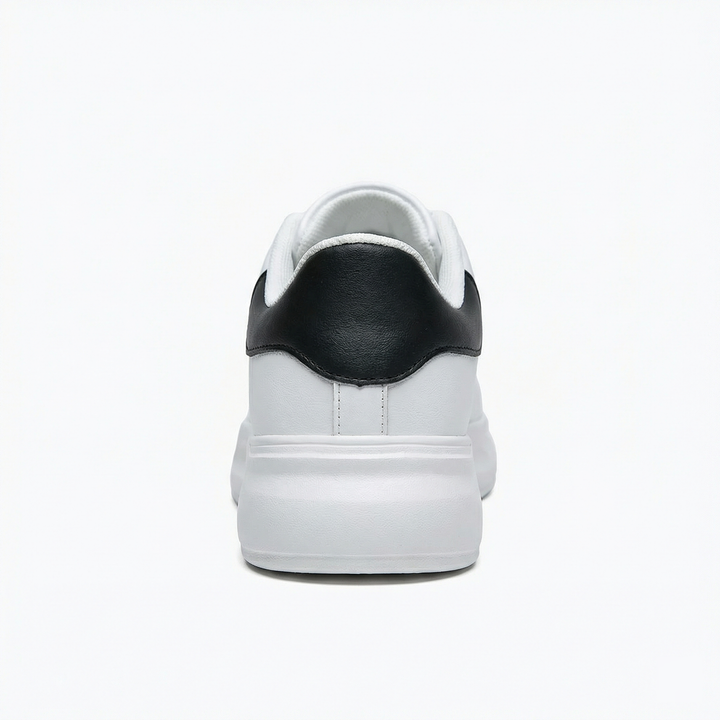 Bequeme Sneaker mit Schnürung