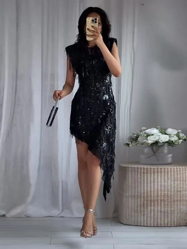 Damen Ärmelloses Midi-Kleid mit Pailletten und Fransen mit asymmetrischem Saum
