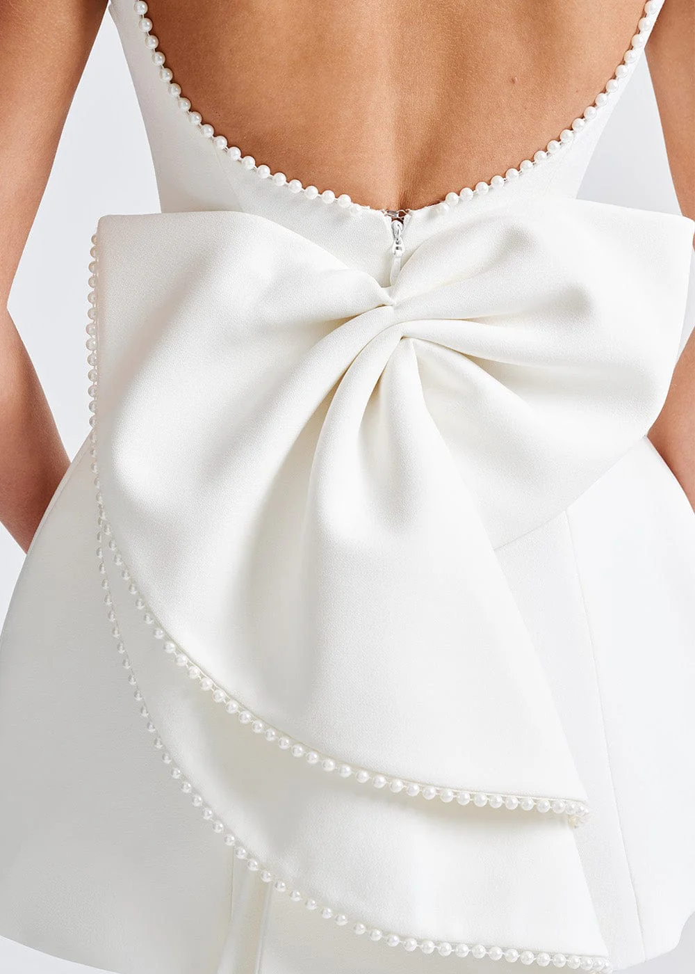 Damen Ärmelloses Minikleid mit Perlenbesatz und Rückenschleife