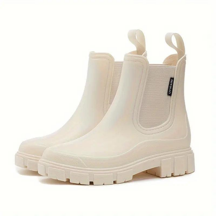 Damen Chelsea-Stiefeletten mit elastischen Seiteneinsätzen und Profilsohle-Women Footwear-Alpenkind