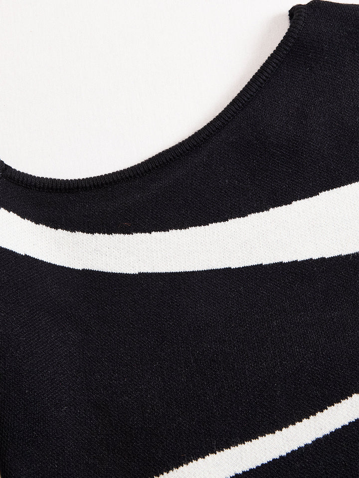 Damen Ein-Schulter Strickkleid in Midilänge mit Formgebenden Einsätzen-Midi Dress-Alpenkind