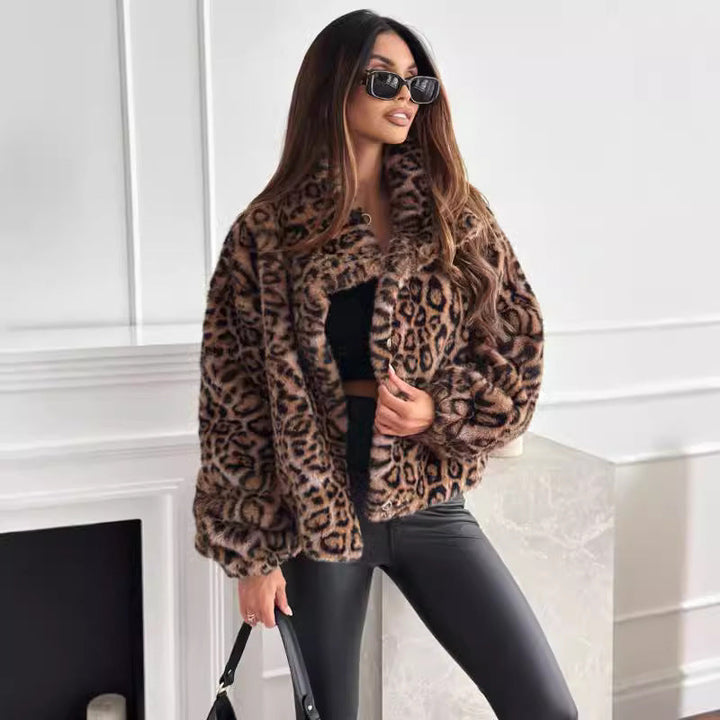 Damen Fleece-Jacke mit Leopardenmuster und Knopfverschluss