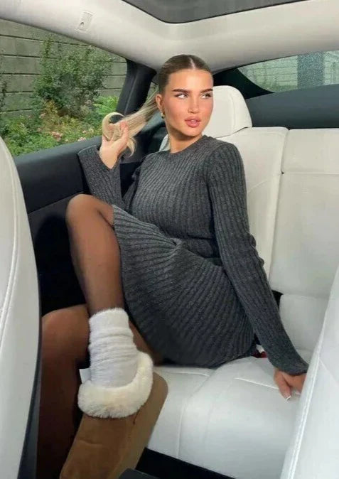 Damen Geripptes Strickkleid mit Rundhalsausschnitt und langen Ärmeln