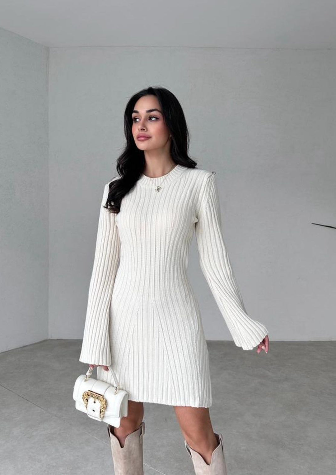 Damen Geripptes Strickkleid mit Rundhalsausschnitt und langen Ärmeln