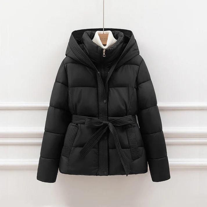 Damen Gesteppte Jacke mit Kapuze, Reißverschluss und Taillengürtel-Women Jackets-Alpenkind