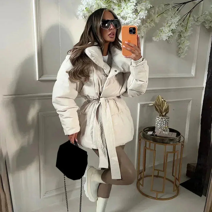 Damen Gesteppte Pufferjacke mit Gürtel breitem Kragen Brusttaschen und gerippten Bündchen
