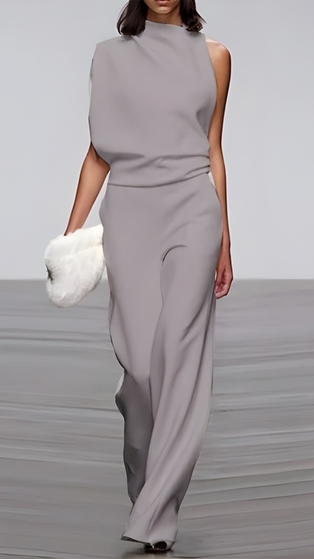 Damen Jumpsuit elegant geschnitten – Geeignet auch für eine Hochzeit