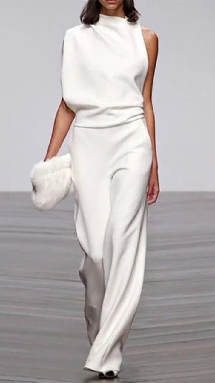 Damen Jumpsuit elegant geschnitten – Geeignet auch für eine Hochzeit