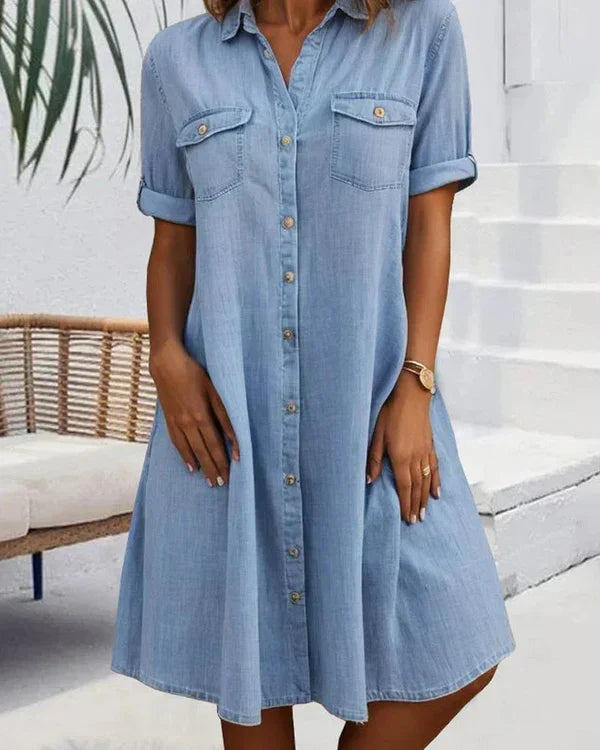 Damen Kurzarm Hemdkleid mit Kragen durchgehender Knopfleiste Brusttaschen und ausgestelltem Saum