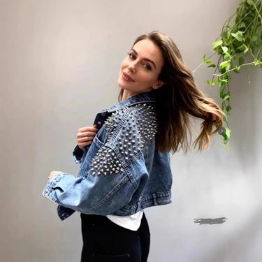 Damen Kurze Jeansjacke mit Nieten an den Schultern-Women Jackets-Alpenkind