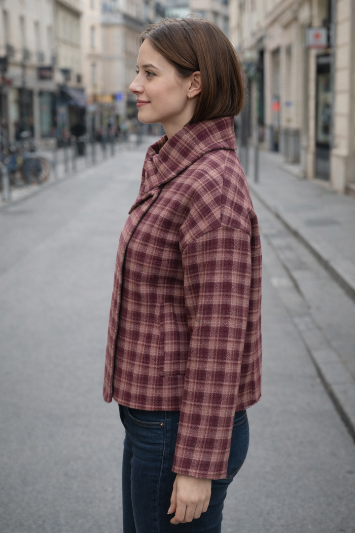 Damen kurze Karojacke mit asymmetrischem Kragen-Women Jackets-Alpenkind
