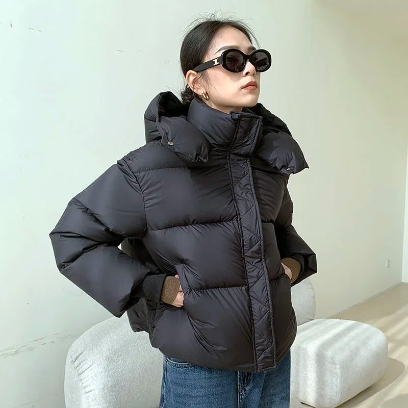 Damen Kurze Steppjacke mit Hohem Stehkragen Frontreißverschluss und Gesteppten Bahnen
