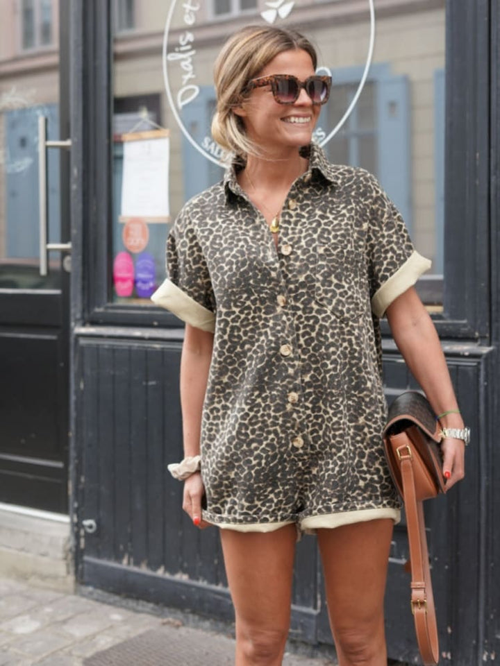 Damen Kurzer Jumpsuit mit Hemdkragen Knopfleiste und Kurzen Ärmeln